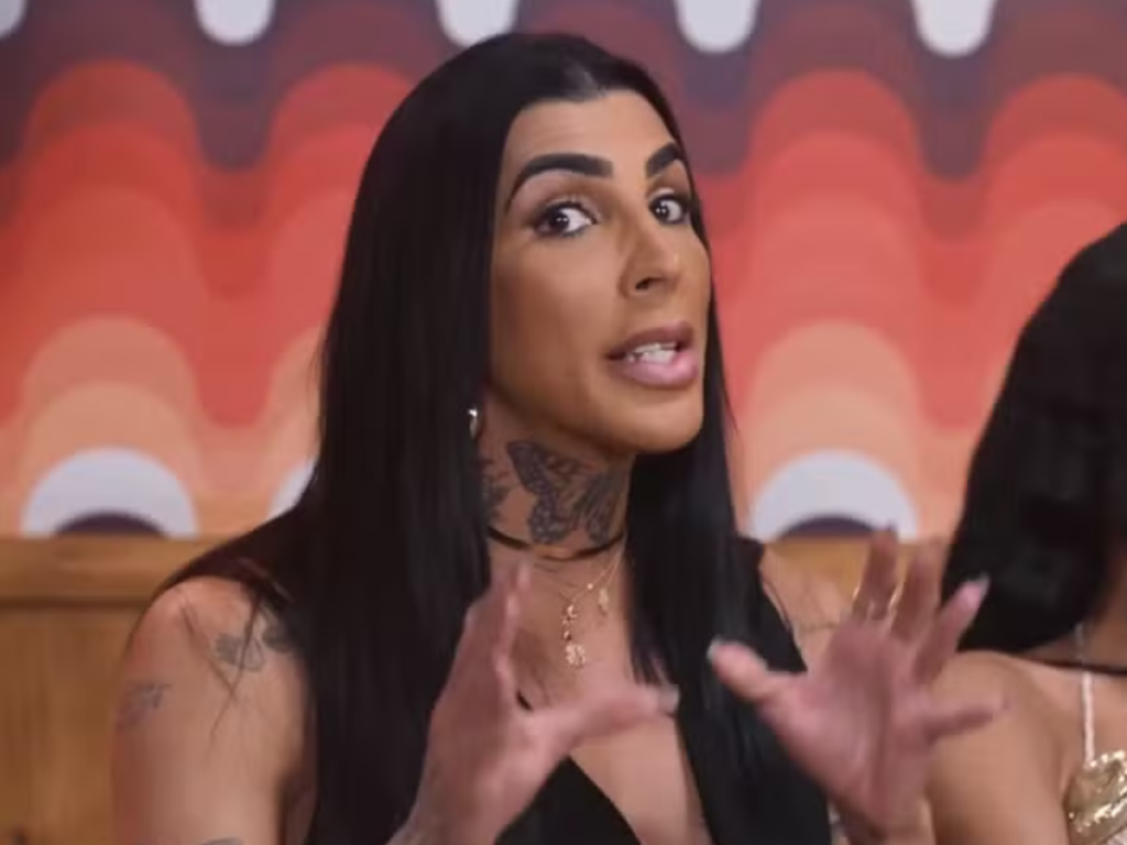 Pepita revela que já foi viciada em suruba e procura alguém para ser “marmitinha”