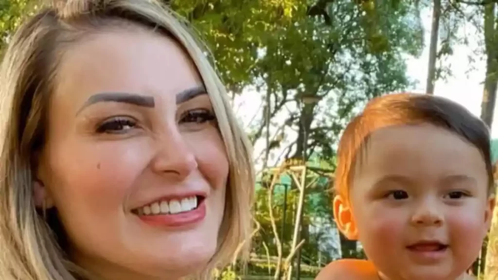 andressa urach e seu filho