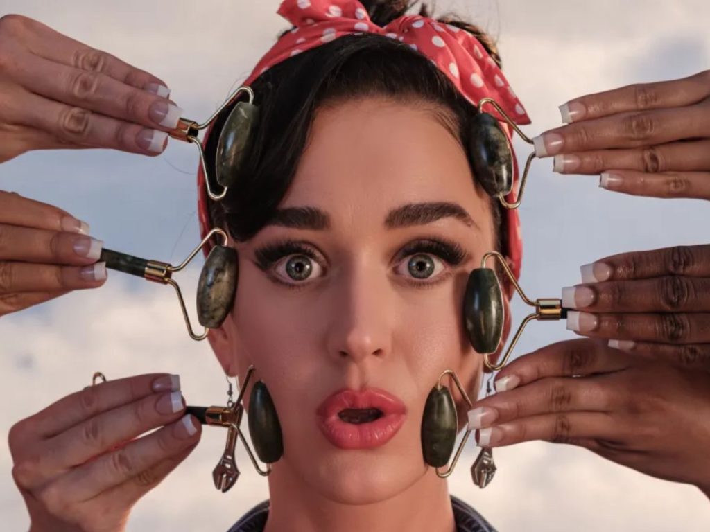 “Woman’s World” de Katy Perry é alvo de críticas