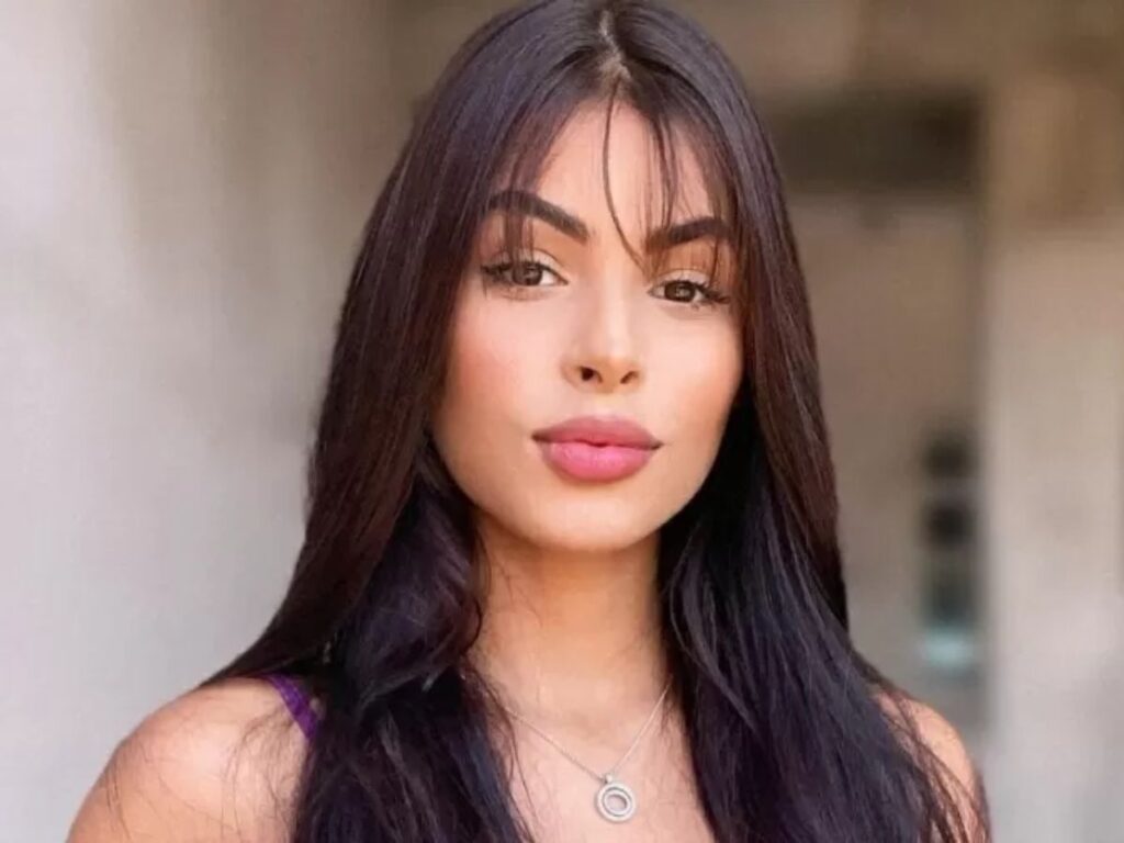 Quem é Sophia Barclay, influencer que Flávio Bolsonaro pediu prisão