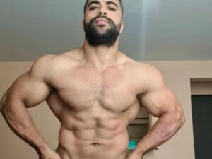 Fisiculturista brasileiro André Cavalcanti morre aos 34 anos