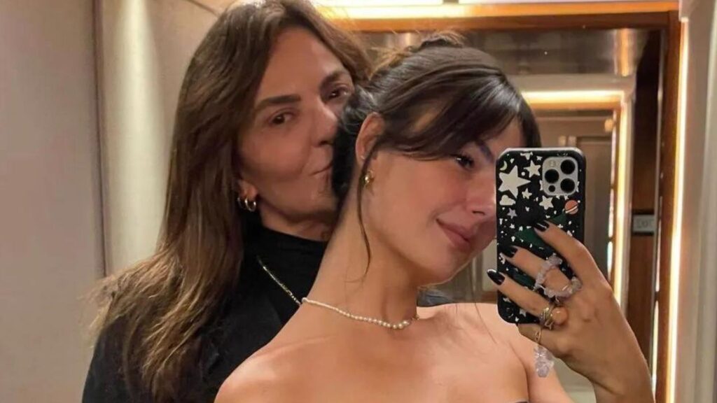 Mãe da atriz Isis Valverde, Rosalba Nagle