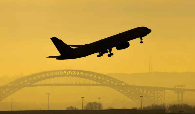 Aviao Decolando 800x467