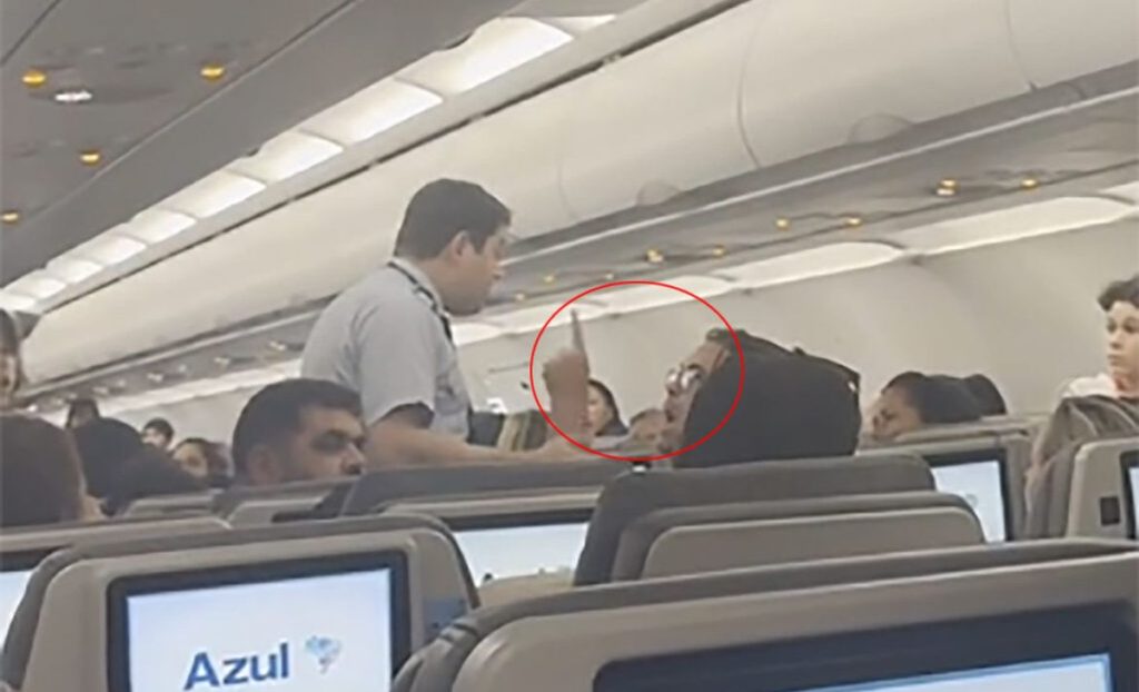 Aviýo Azul