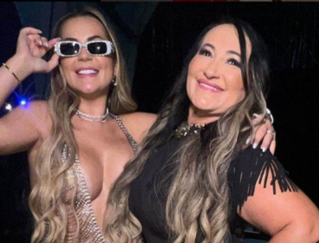Deolane e mãe (Foto: Reprodução/redes sociais)