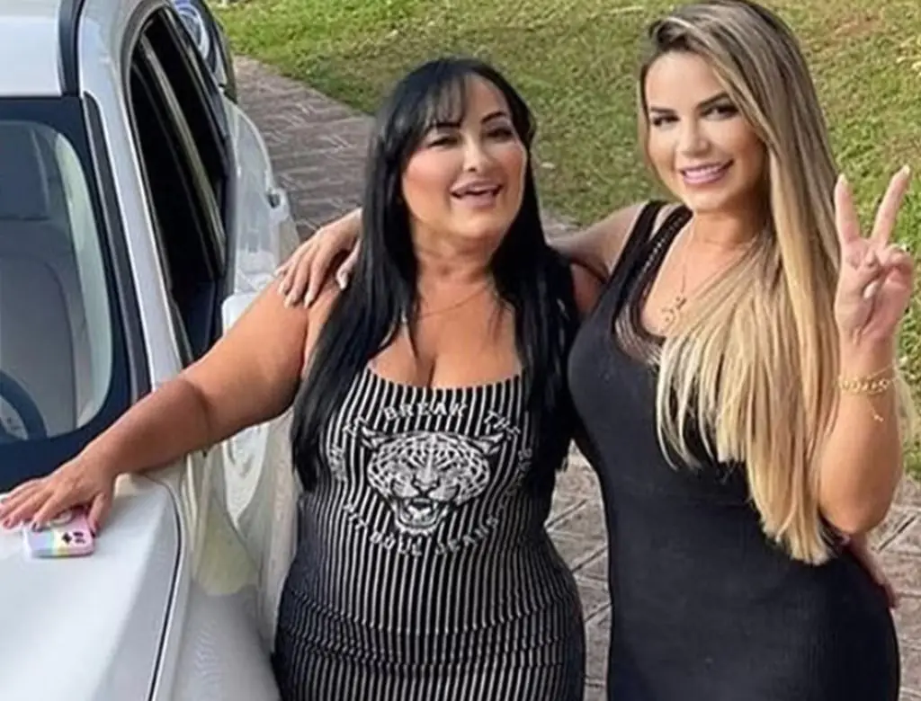 Deolane e mãe (Foto: Reprodução/redes sociais)