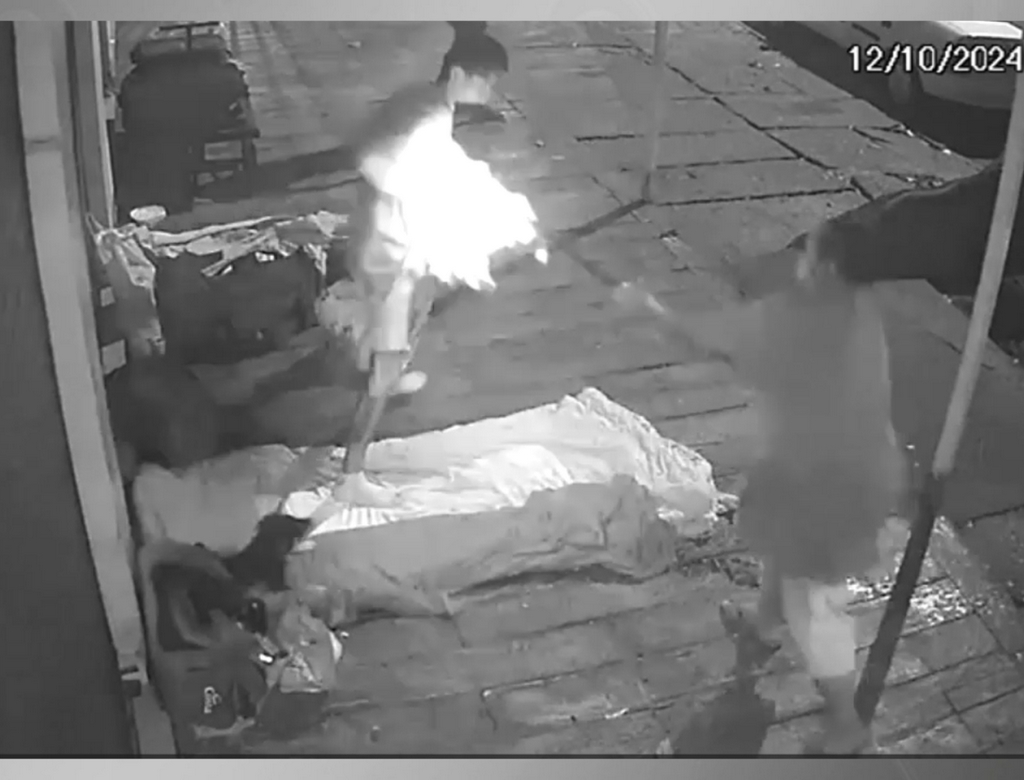 Fogo Em Moradores De Rua (foto Reprodução Redes Sociais)
