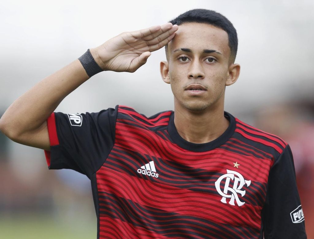 Matheus Goncalves Pelo Flamengo (1)