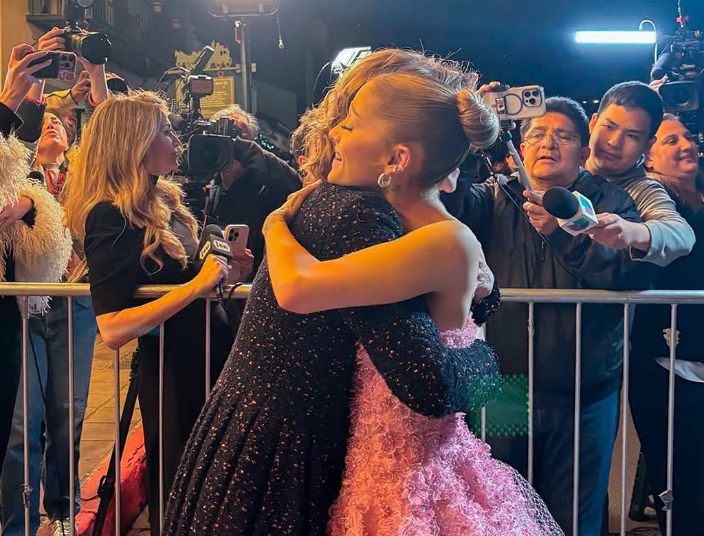 Ariana Grande e Fernanda Torres (foto Reprodução Redes Sociais)