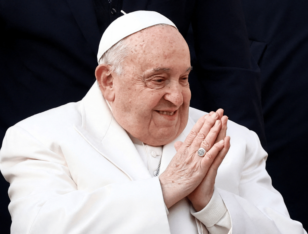Vaticano divulga imagens do túmulo do Papa Francisco