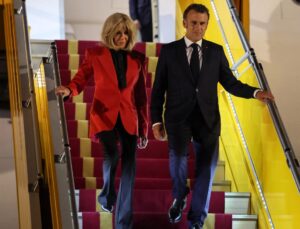 Brigitte e Macron (foto Reprodução Redes Sociais)