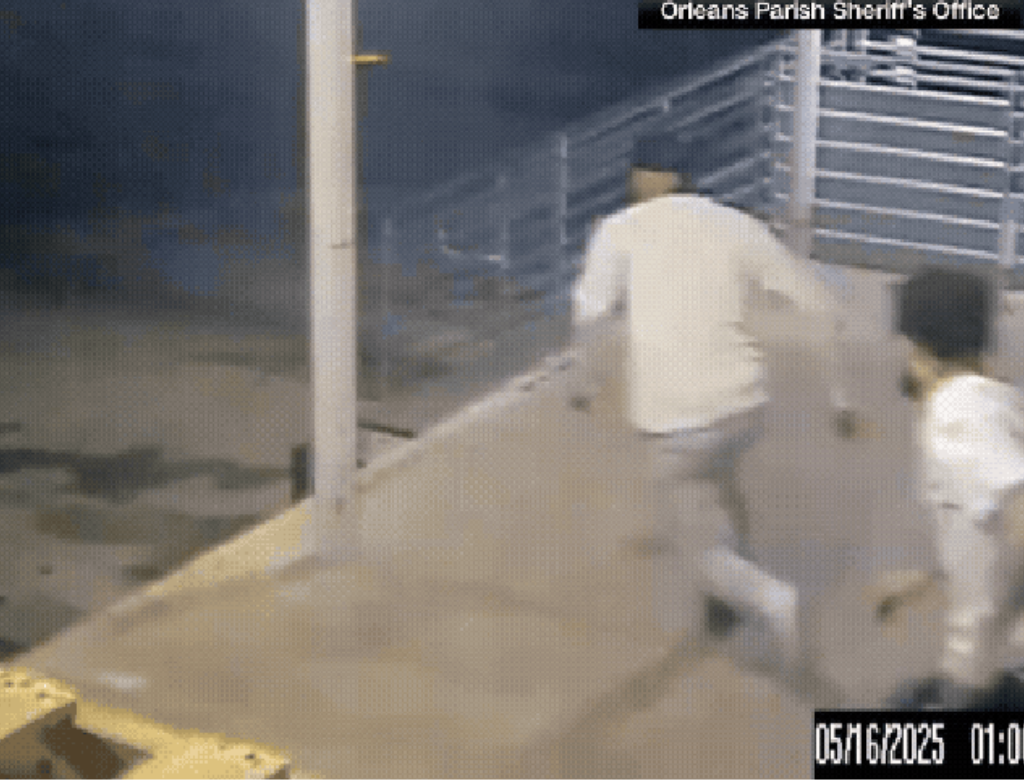 Detentos escapam por buraco escondido atrás de vaso sanitário (Foto Reprodução Redes Sociais)