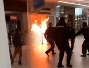 VEJA VÍDEO: Homem incendeia casa lotérica e deixa cinco feridos em SC