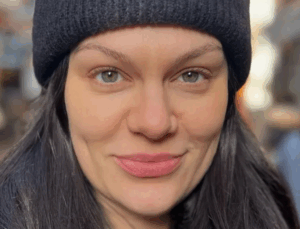 Após cirurgia, Jessie J revela como descobriu câncer de mama