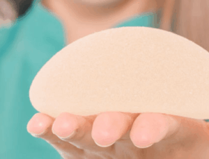 Câncer raro associado a prótese de silicone tem primeiro caso registrado no Brasil
