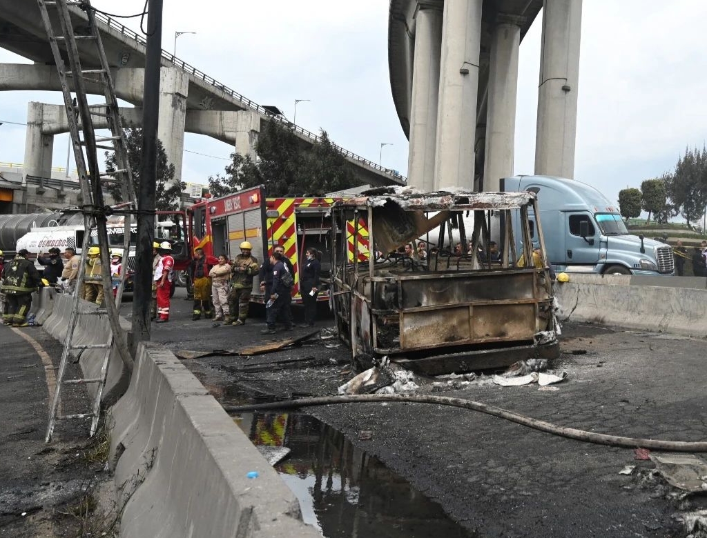 Caminhão de gás explode deixa 70 feridos e pelo menos 10 mortos; veja vídeo