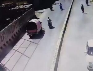 Carro-bomba explode, mata 10 pessoas e deixa mais de 20 feridos; veja VÍDEO