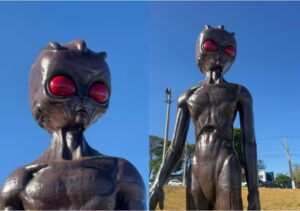 Escultura de ET (Foto: Reprodução)