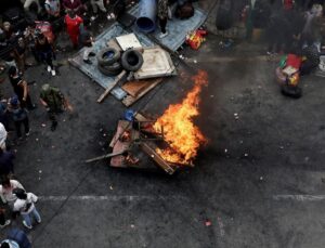 Entenda a onda de protestos que levou à renúncia do premiê do Nepal