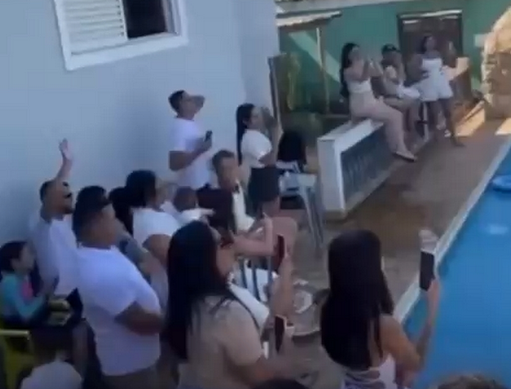 Piscina (Reprodução Redes Sociais)