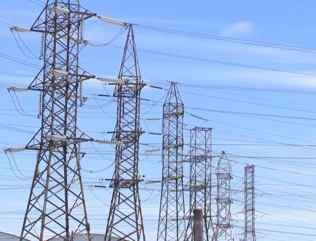 Torres de energia (Foto: Reprodução/TV Gazeta)