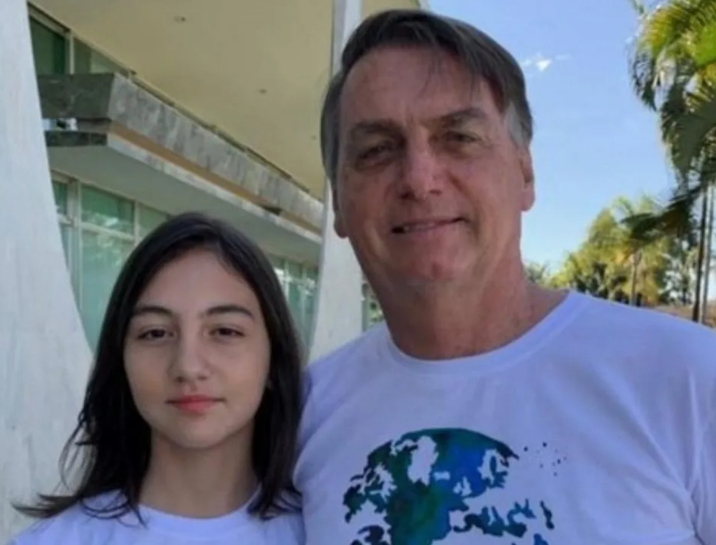 Laura e Jair Bolsonaro (Foto: Reprodução)