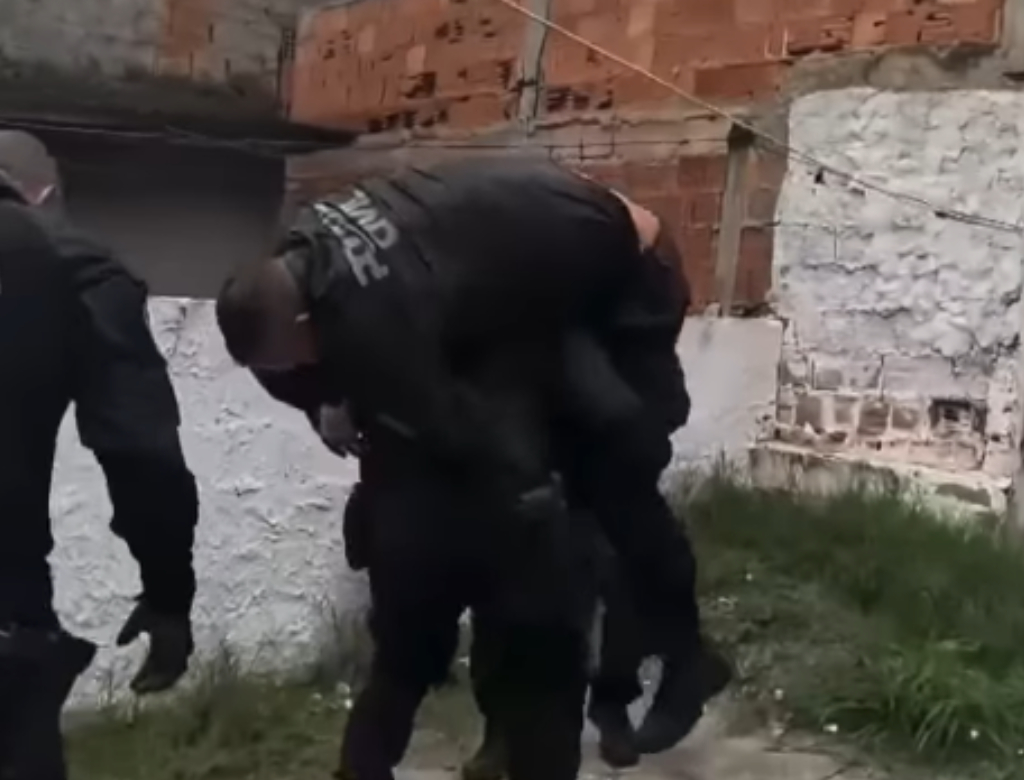 Policial baleado (Foto: Reprodução)