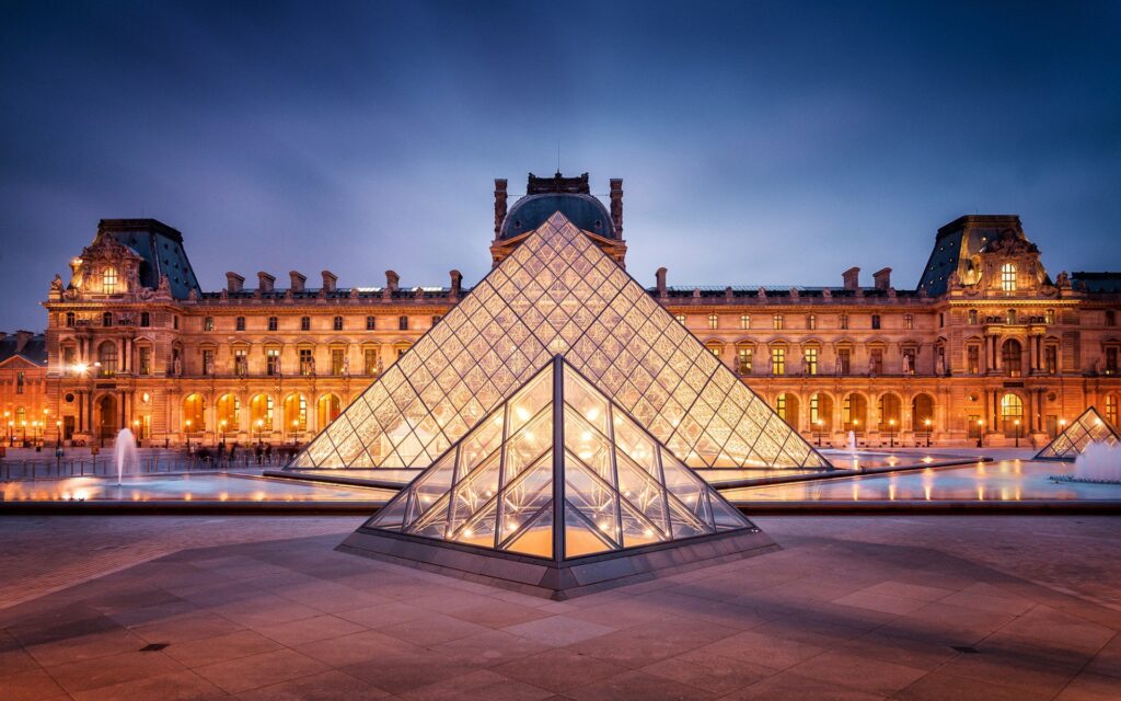 Museu do Louvre: criminosos roubam joias e local está fechado. Saiba como foi a invasão