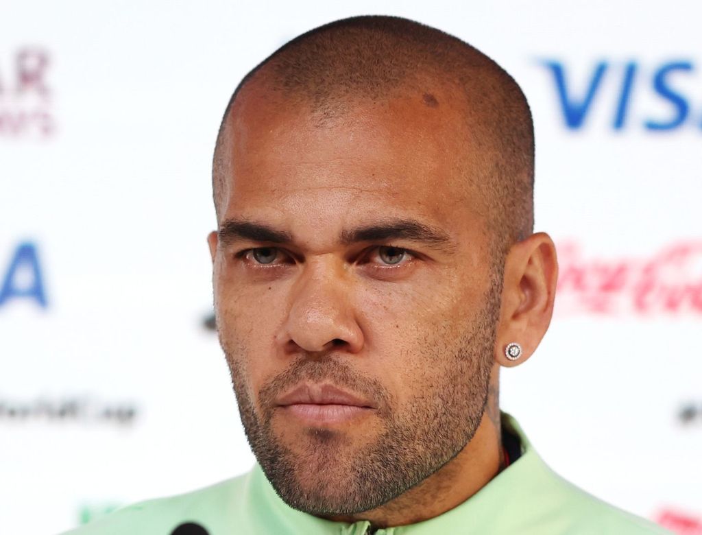 daniel alves1 getty images 14460020901