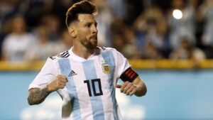 Messi anuncia aposentadoria da Seleção Argentina após mais de 20 anos