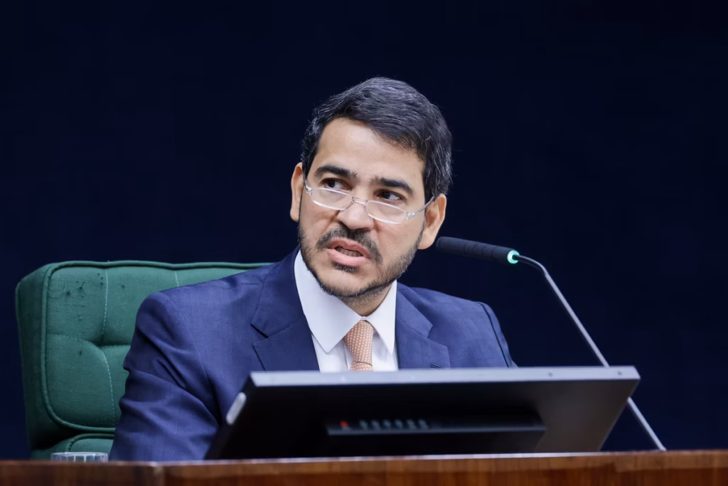 Saiba quem é Jorge Messias, candidato a substituir Barroso no STF