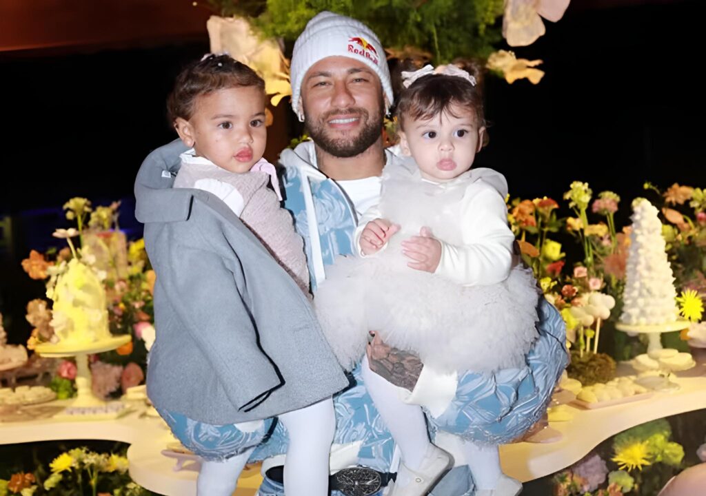 Neymar e filhas (Foto: Reprodução)