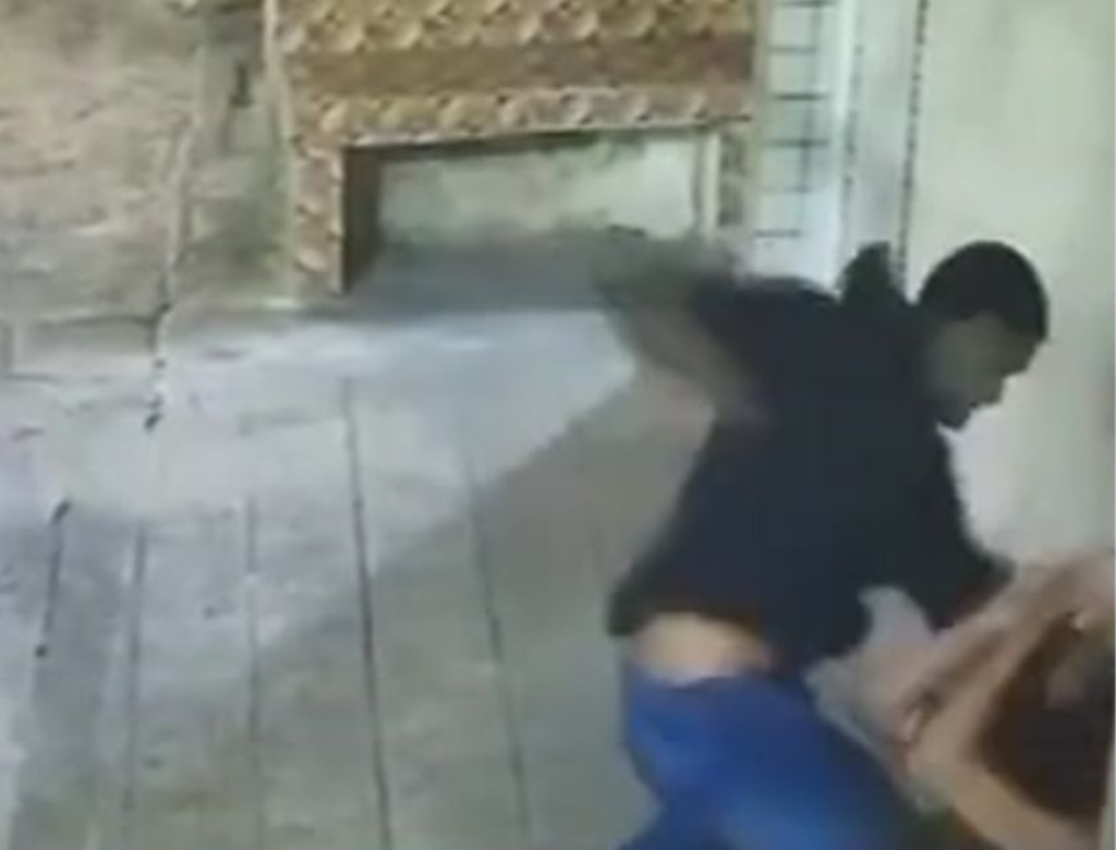 Homem agride mulher com 20 socos (Foto: Reprodução)
