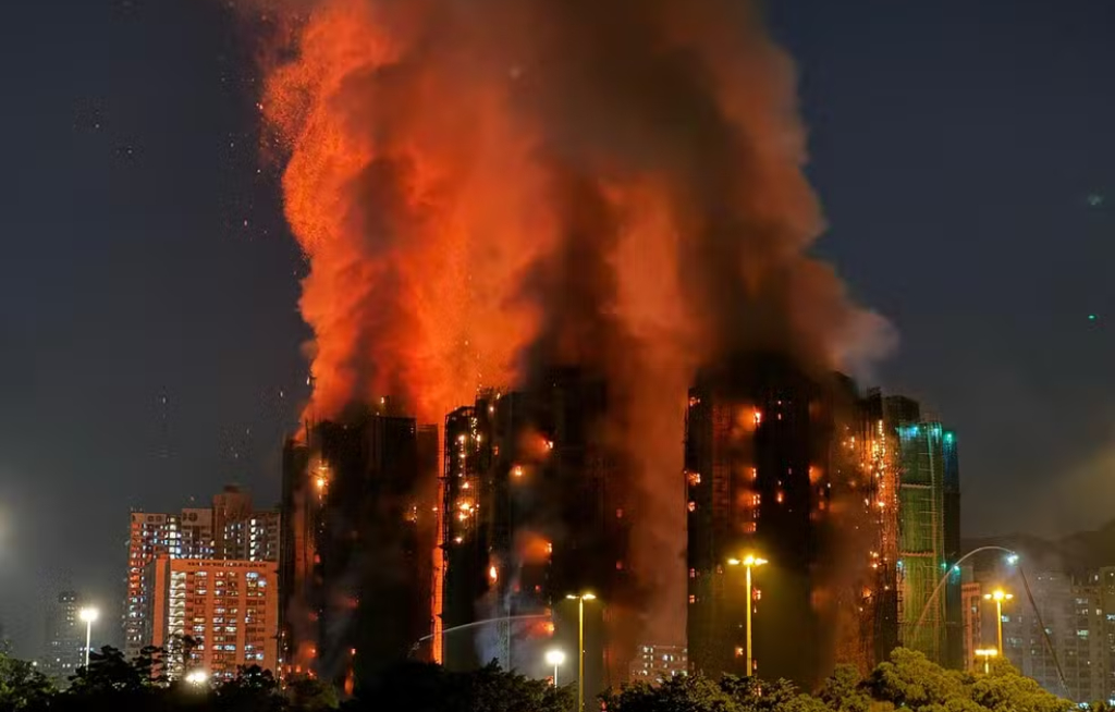 Incêndio em Hong Kong (Foto: Reprodução)