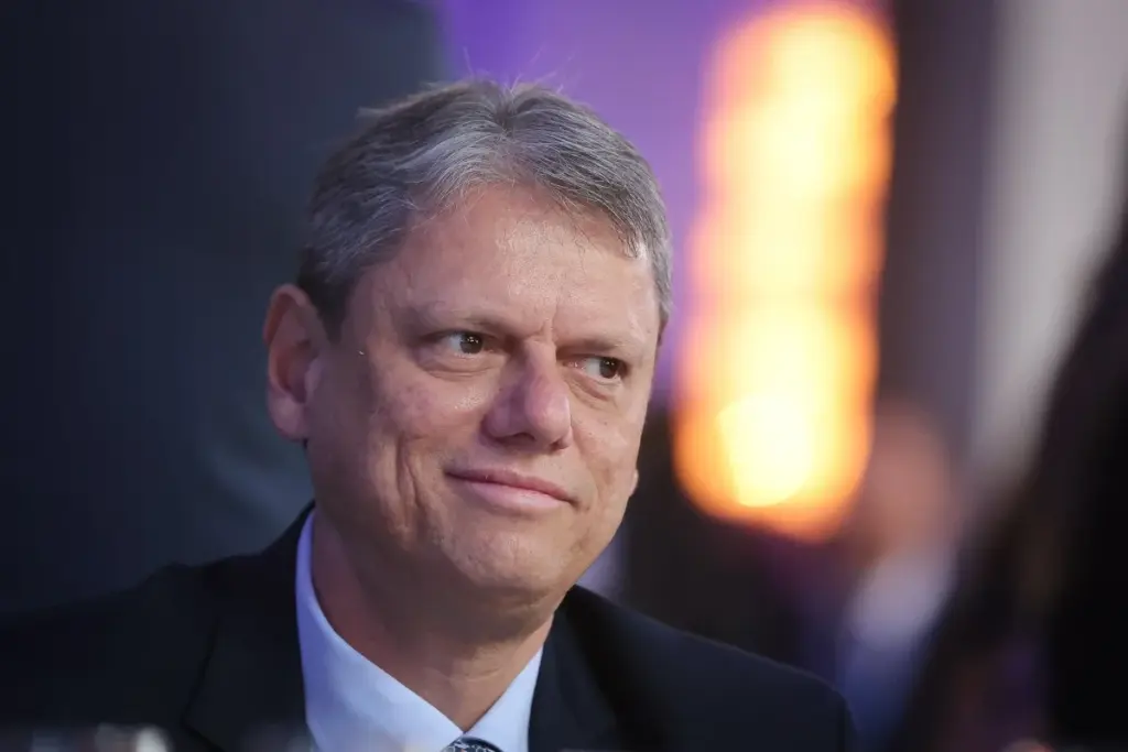 Saiba qual é a condição imposta por Tarcísio para concorrer à presidência