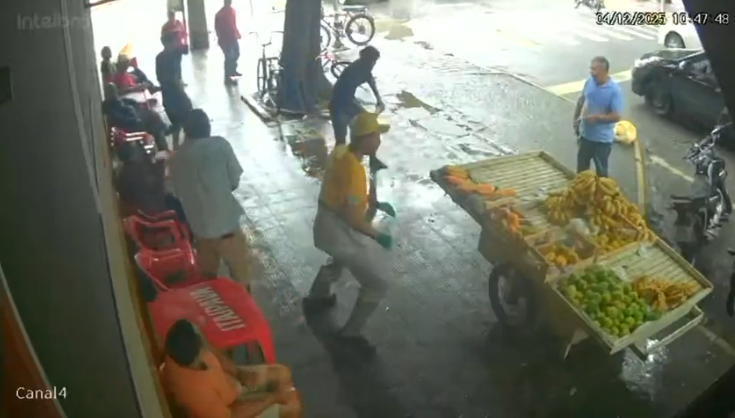 Gari é agredido após ser acusado de atrapalhar roubo de bicicleta; VEJA VÍDEO!