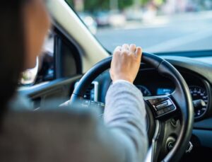 Motoristas de app e taxistas terão linha de crédito do governo para trocar de carro; SAIBA TUDO!