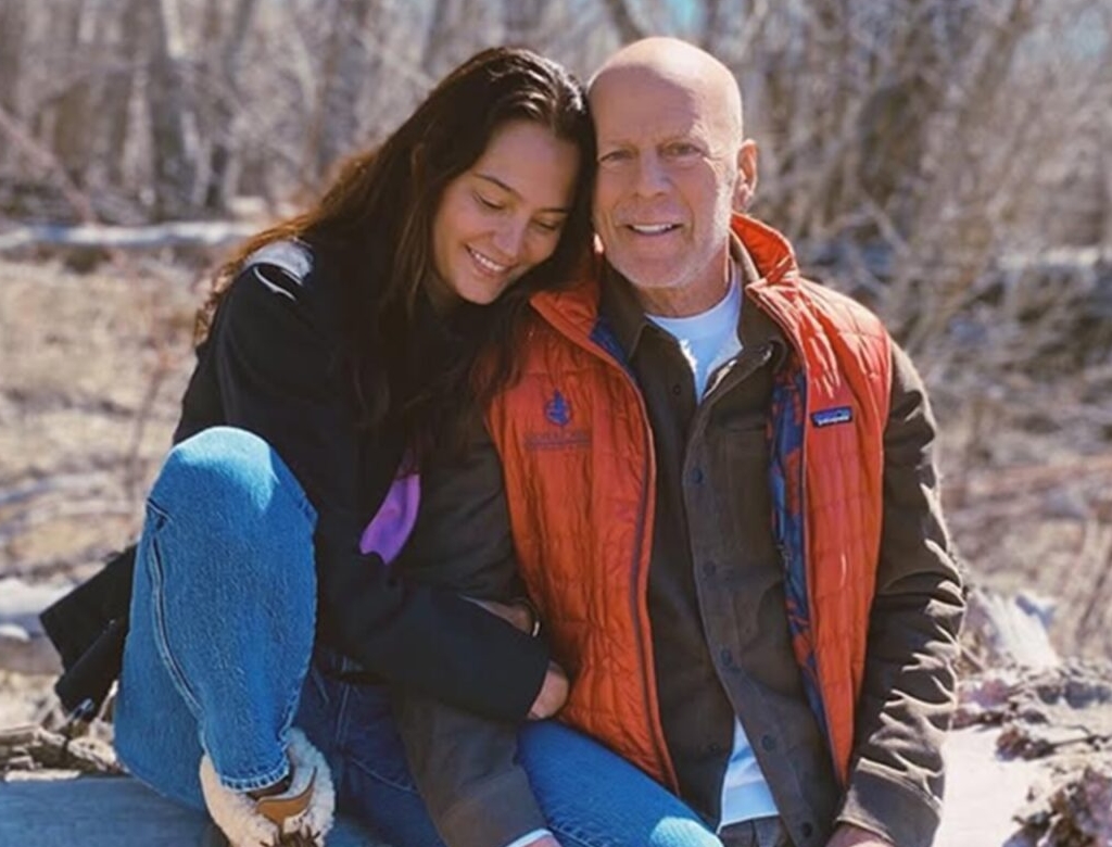 Esposa de Bruce Willis relata como a doença do ator mudou completamente o Natal da família