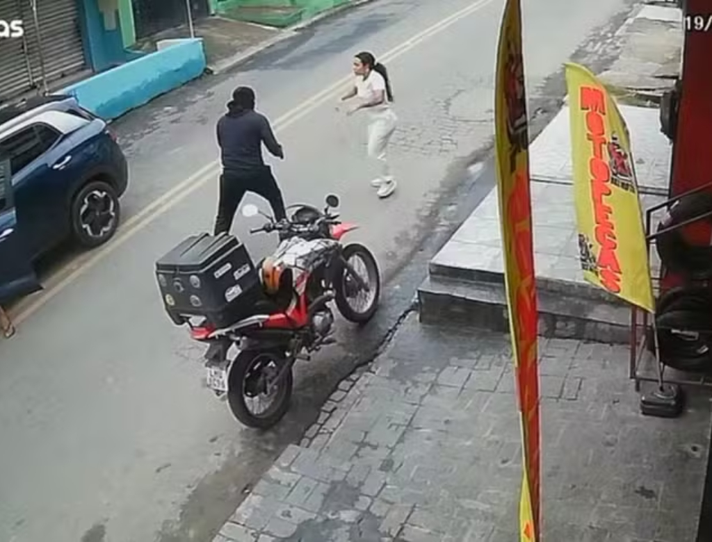 Ex-rainha da Beija-Flor é vítima de assalto no Rio de Janeiro; veja vídeo
