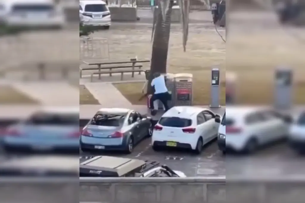 Homem desarma atirador que matou 11 pessoas na Austrália; Veja vídeo