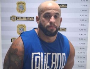 Personal trainer ameaça ex em vídeo com várias armas; veja