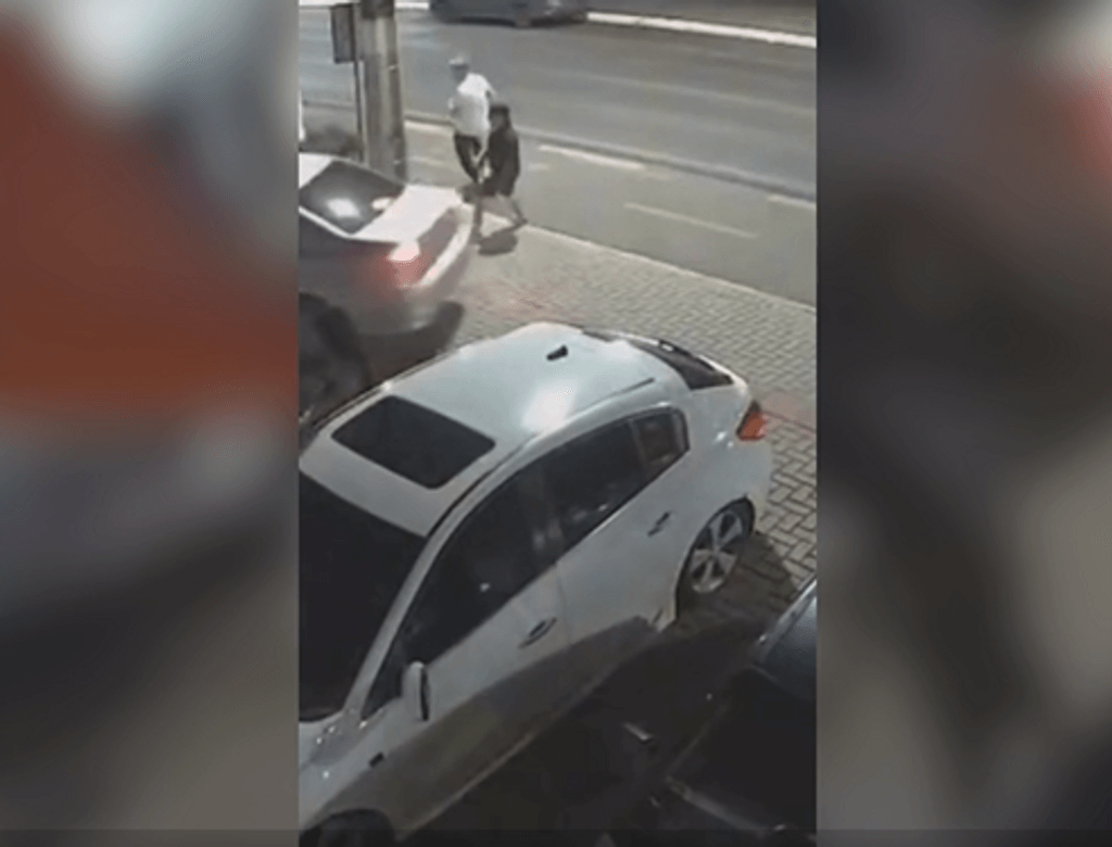 Motorista avança violentamente contra grupo e deixa feridos em SC; VEJA VÍDEO!
