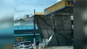 Estrutura de posto de gasolina desaba após vendaval em SP; VEJA VÍDEO!