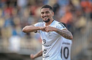 Ex-jogador do Santos é preso em Salvador acusado de estupro; saiba mais!