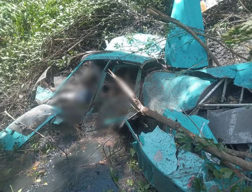 Helicóptero cai no Rio e deixa 3 mortos; VEJA VÍDEO