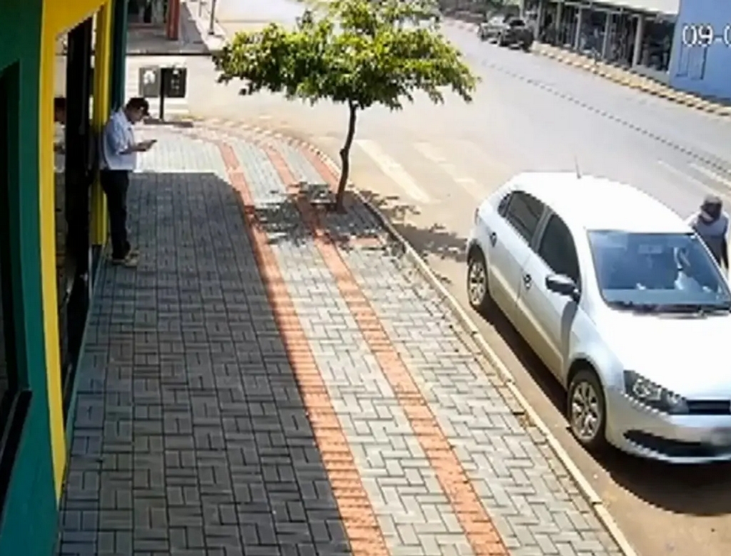 Carro (Foto Reprodução Redes Sociais)