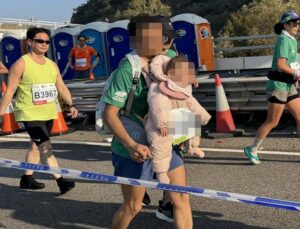 Homem corre maratona com bebê preso ao peito e vira alvo de investigação; veja vídeo