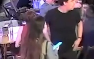 Casal é flagrado furtando clientes em bar lotado de São Paulo; veja vídeo