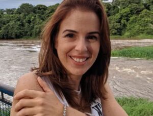 Suzane von Richthofen é vista fazendo compras em supermercado; VEJA
