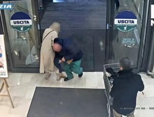 Homem tenta raptar criança em supermercado e é preso; veja vídeo